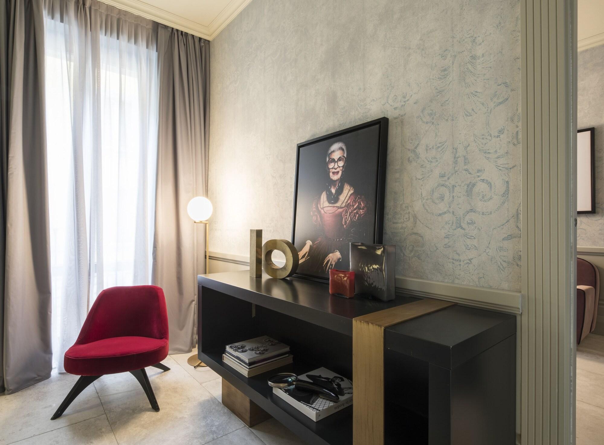 ホテル パラッツォ コーナリア ミラノ エクステリア 写真 A room at the hotel