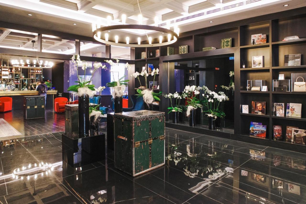 ホテル パラッツォ コーナリア ミラノ エクステリア 写真 The lobby of the hotel